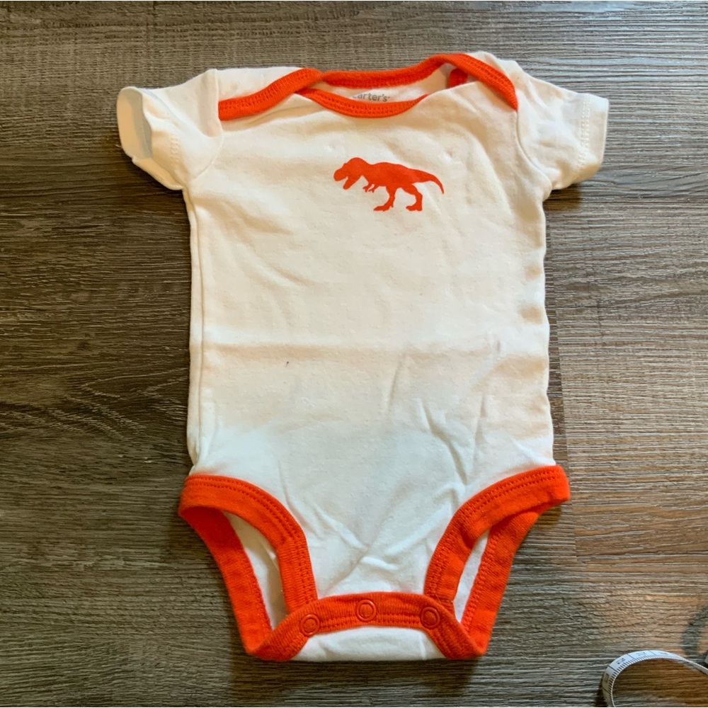 ⭐️ 5 for $15 Carter’s Orange Dinosaur Short Sleeved Onesie